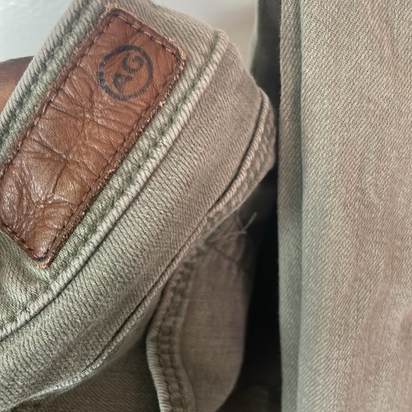 Green jeans - Picture 3 of 5